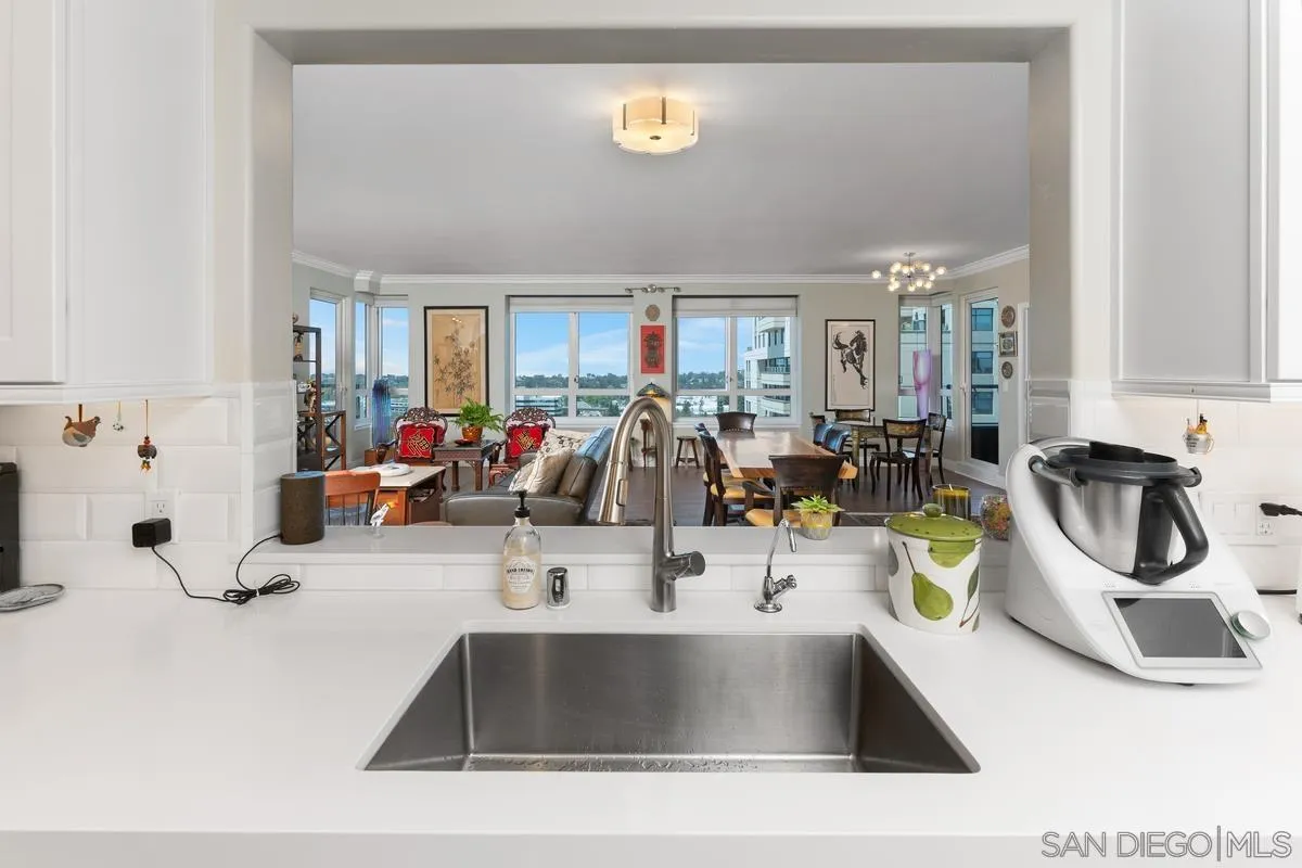 Photo #2: 260009920 Listing: Photo #2