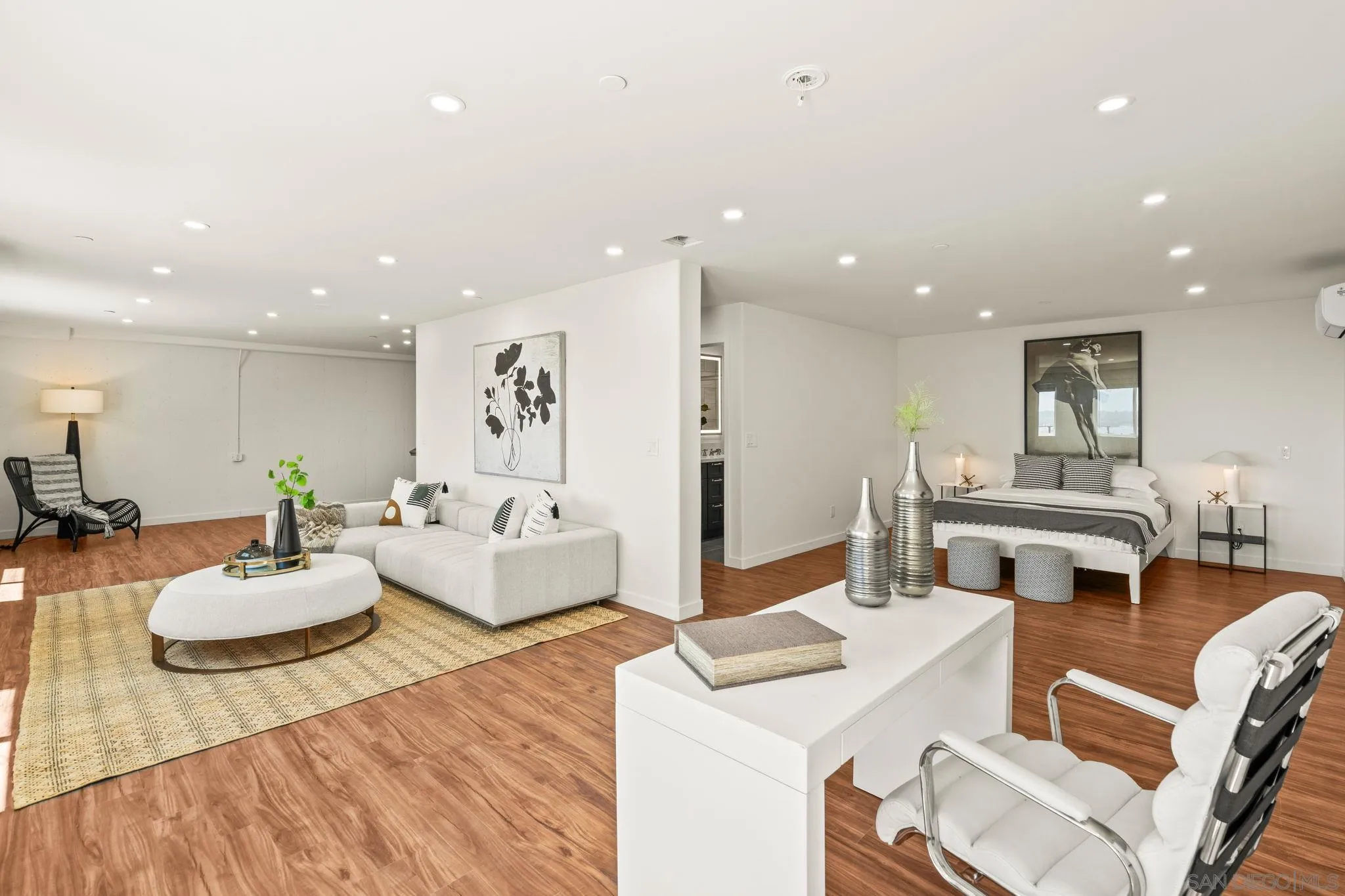1251 - 1253 Van Nuys St, San Diego, CA, 92109
