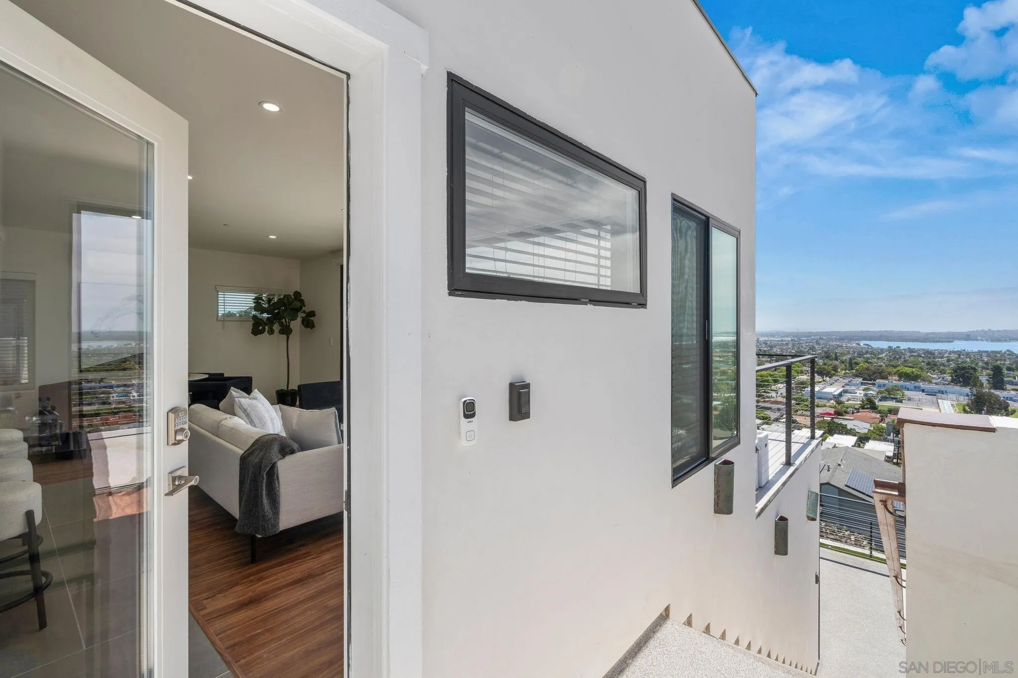 1251 - 1253 Van Nuys St, San Diego, CA, 92109