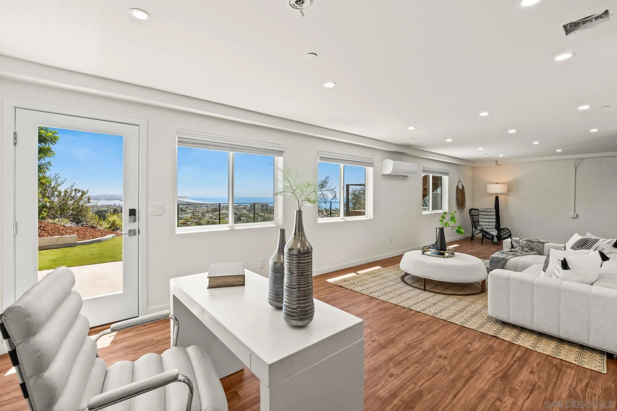 1251 - 1253 Van Nuys St, San Diego, CA, 92109