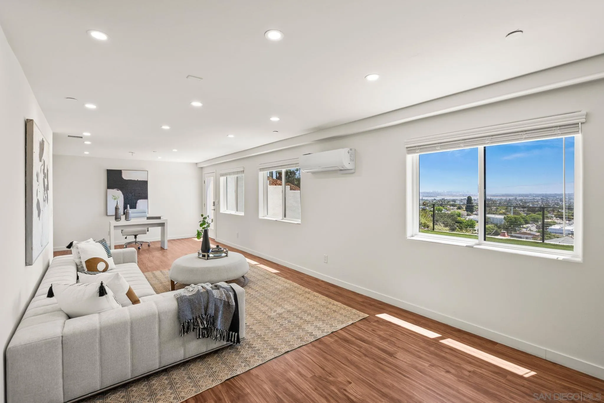 1251 - 1253 Van Nuys St, San Diego, CA, 92109