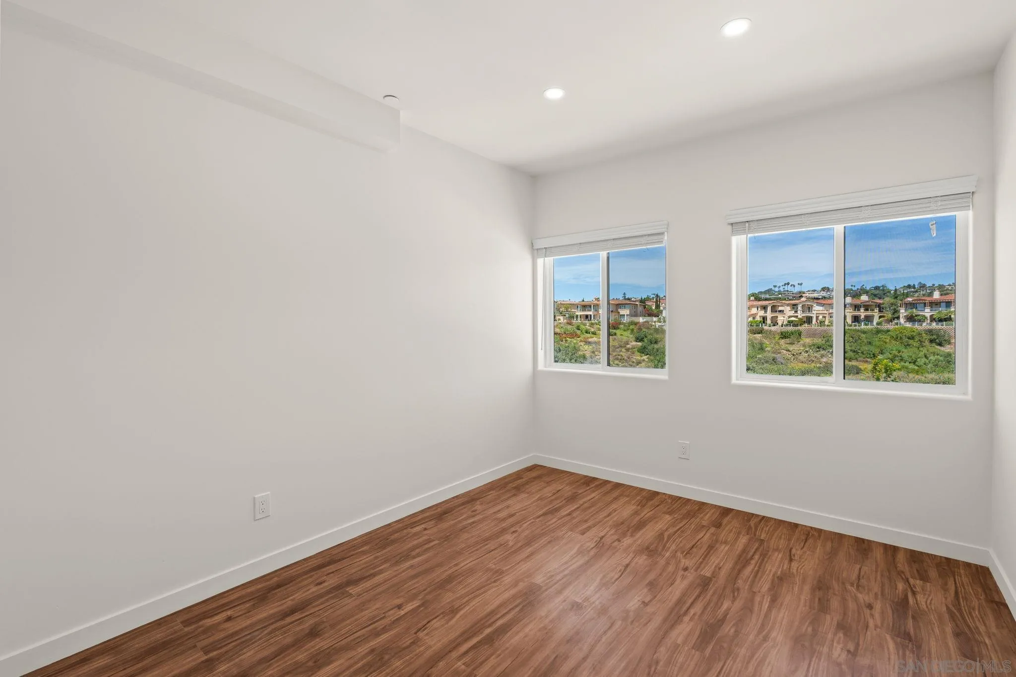 1251 - 1253 Van Nuys St, San Diego, CA, 92109
