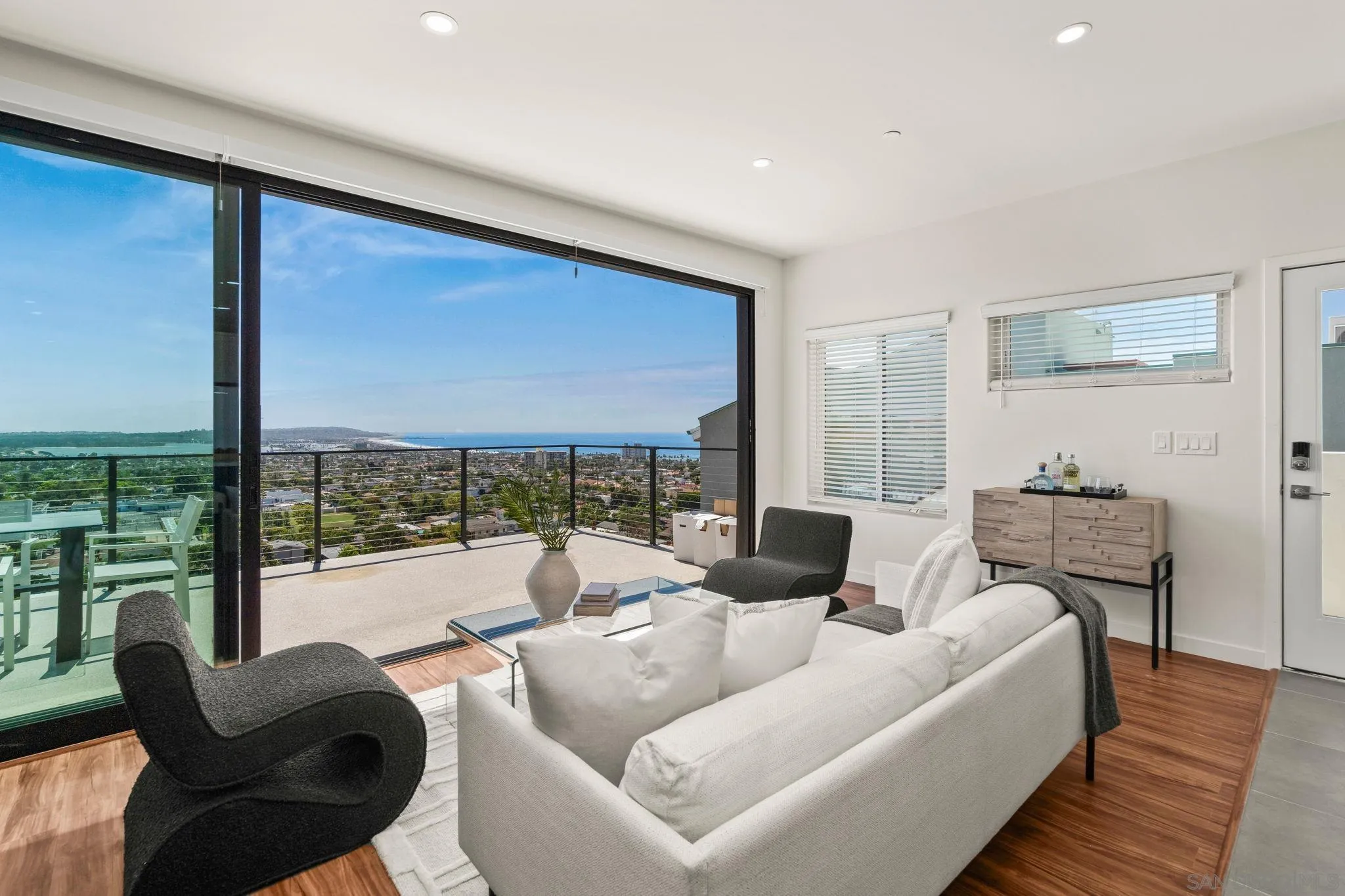 1251 - 1253 Van Nuys St, San Diego, CA, 92109