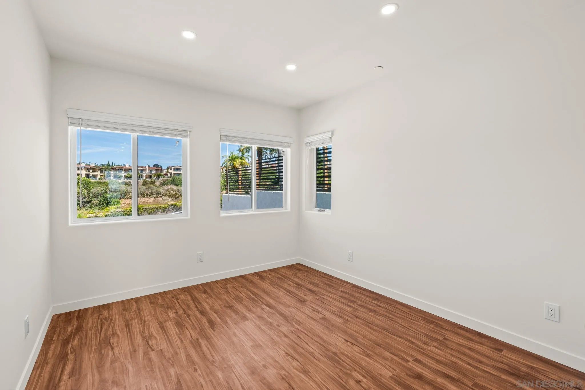 1251 - 1253 Van Nuys St, San Diego, CA, 92109