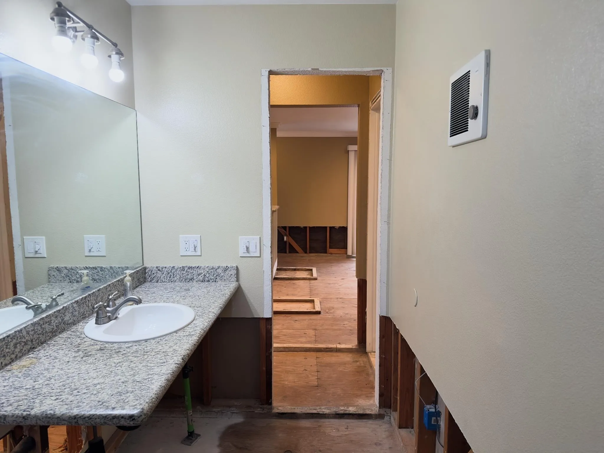 Photo #16: 260009933 Listing: Photo #16