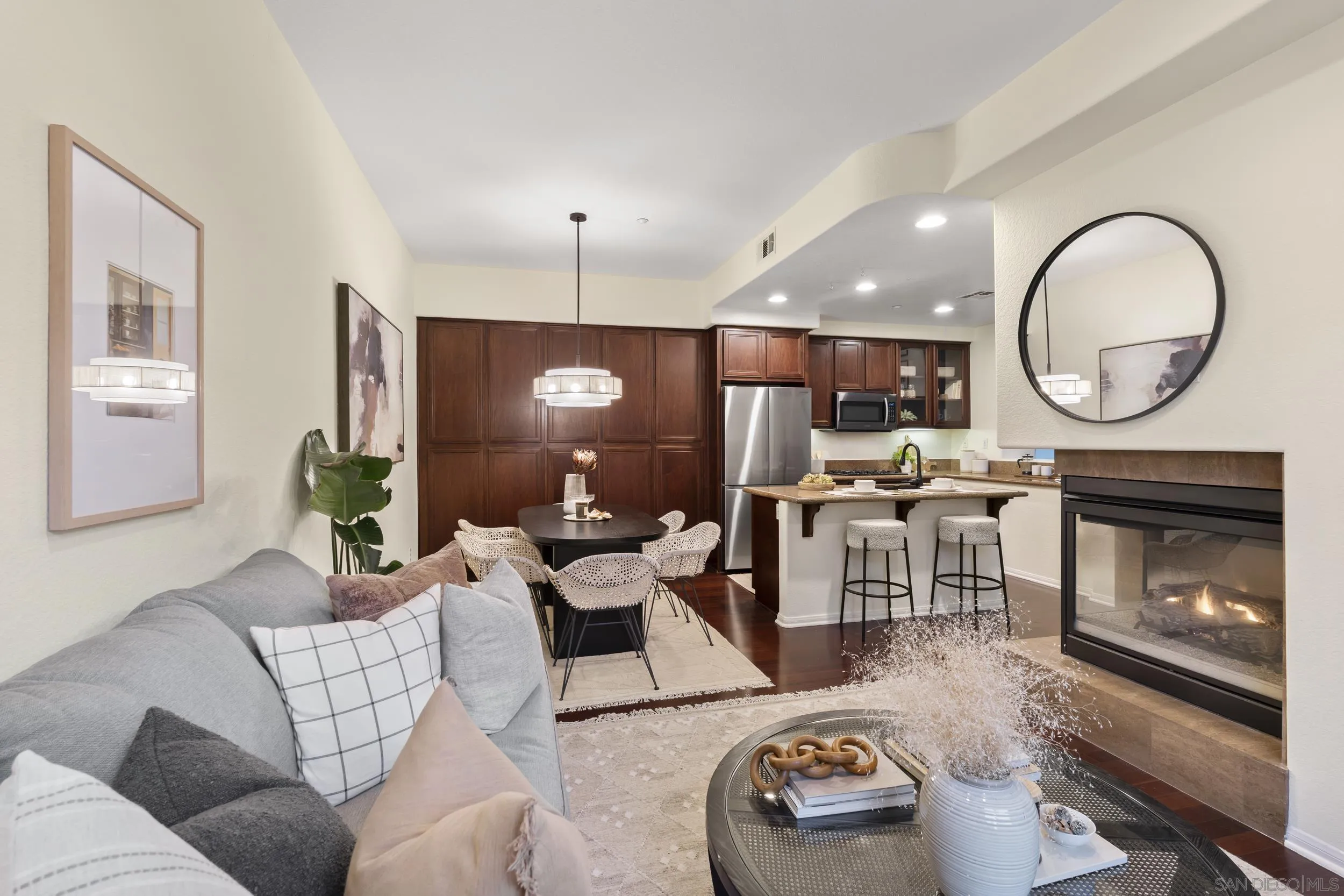 https://cdn.realtyfeed.com/cdn/127/260009934/1faf05f06844db8d90562198e1a8470e.webp