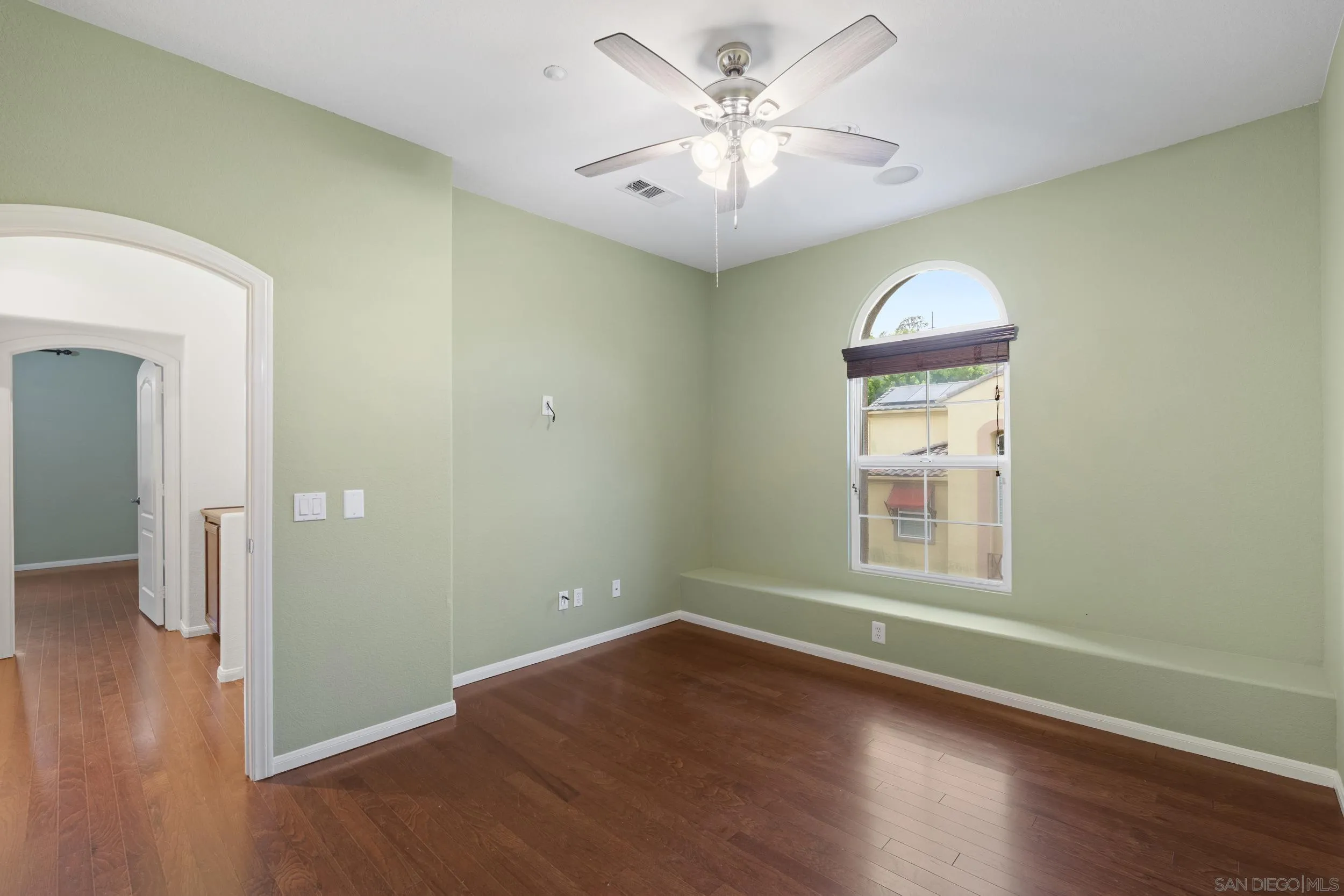https://cdn.realtyfeed.com/cdn/127/260009934/23285dfbf6591b3eb1a1f1898d0fcf69.webp
