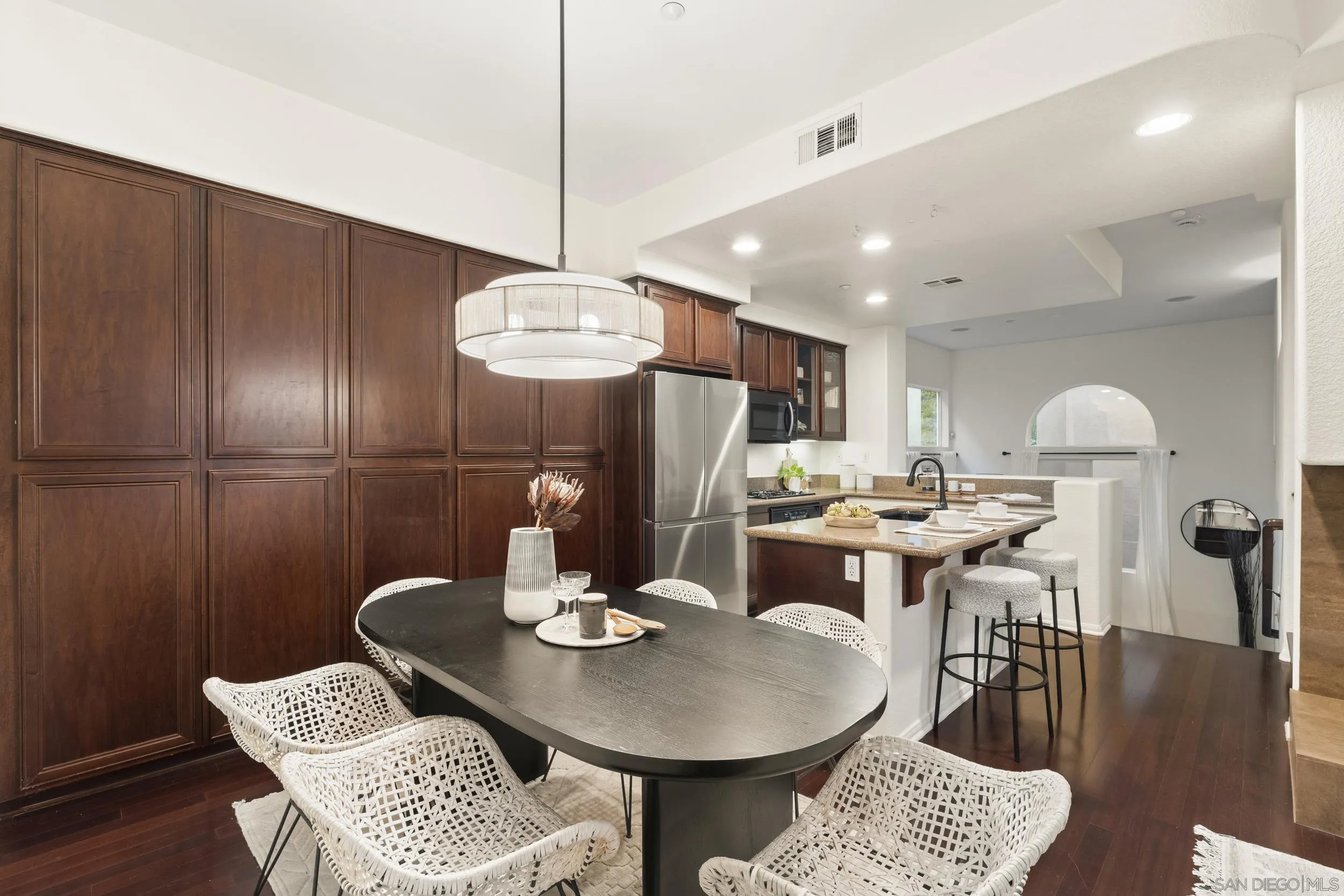 https://cdn.realtyfeed.com/cdn/127/260009934/45cefc5ee04847890666f8d522d96dd0.webp