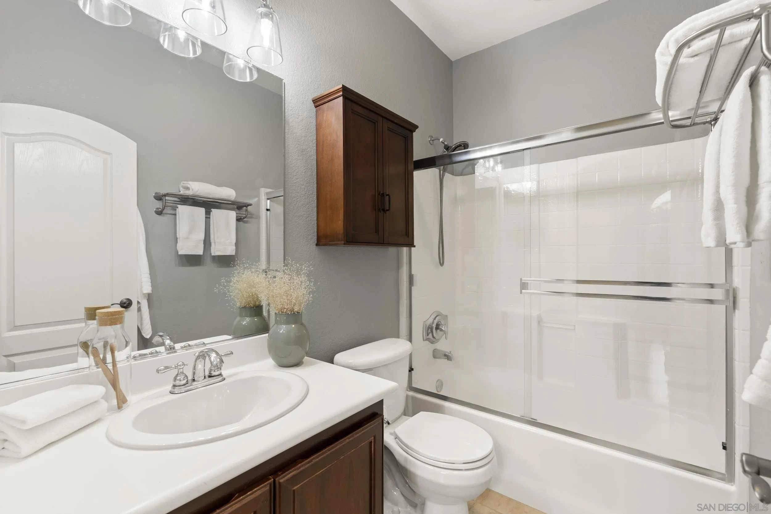 https://cdn.realtyfeed.com/cdn/127/260009934/4c6fc3c29cfee18b62ef09c884cb1c0b.webp