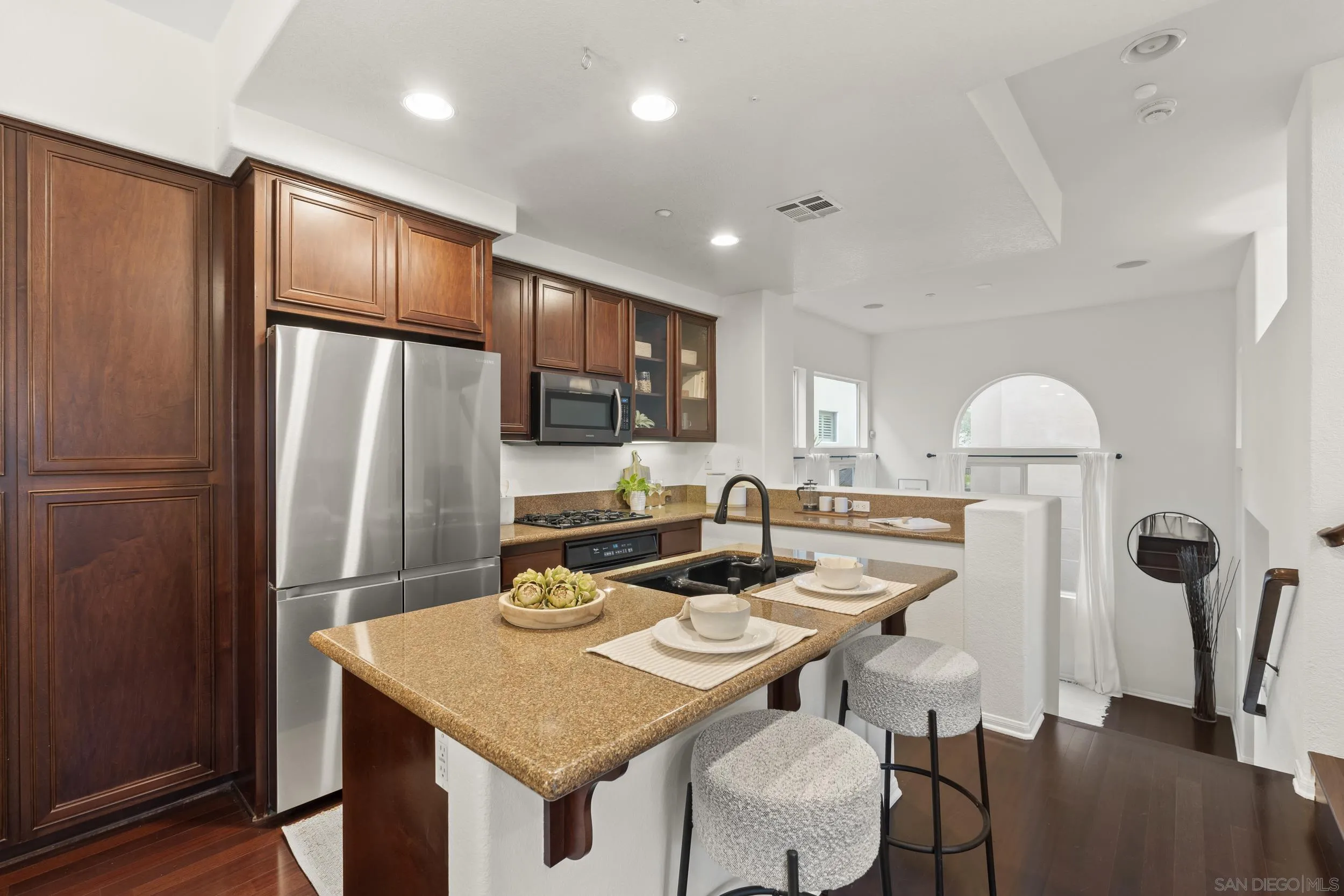https://cdn.realtyfeed.com/cdn/127/260009934/5a514d0cba4c7df975671e9e65252780.webp
