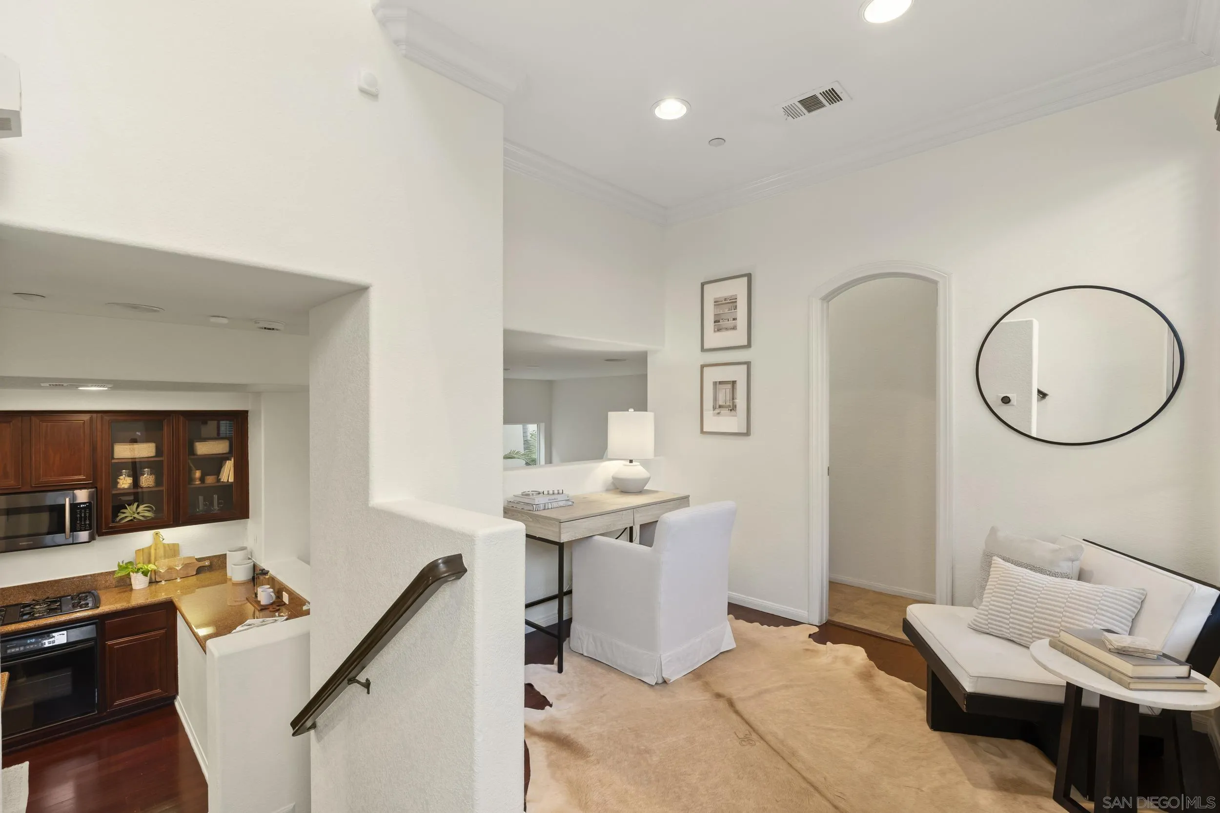 https://cdn.realtyfeed.com/cdn/127/260009934/bd5f891bceee947ec24c8d9c4e36ee37.webp