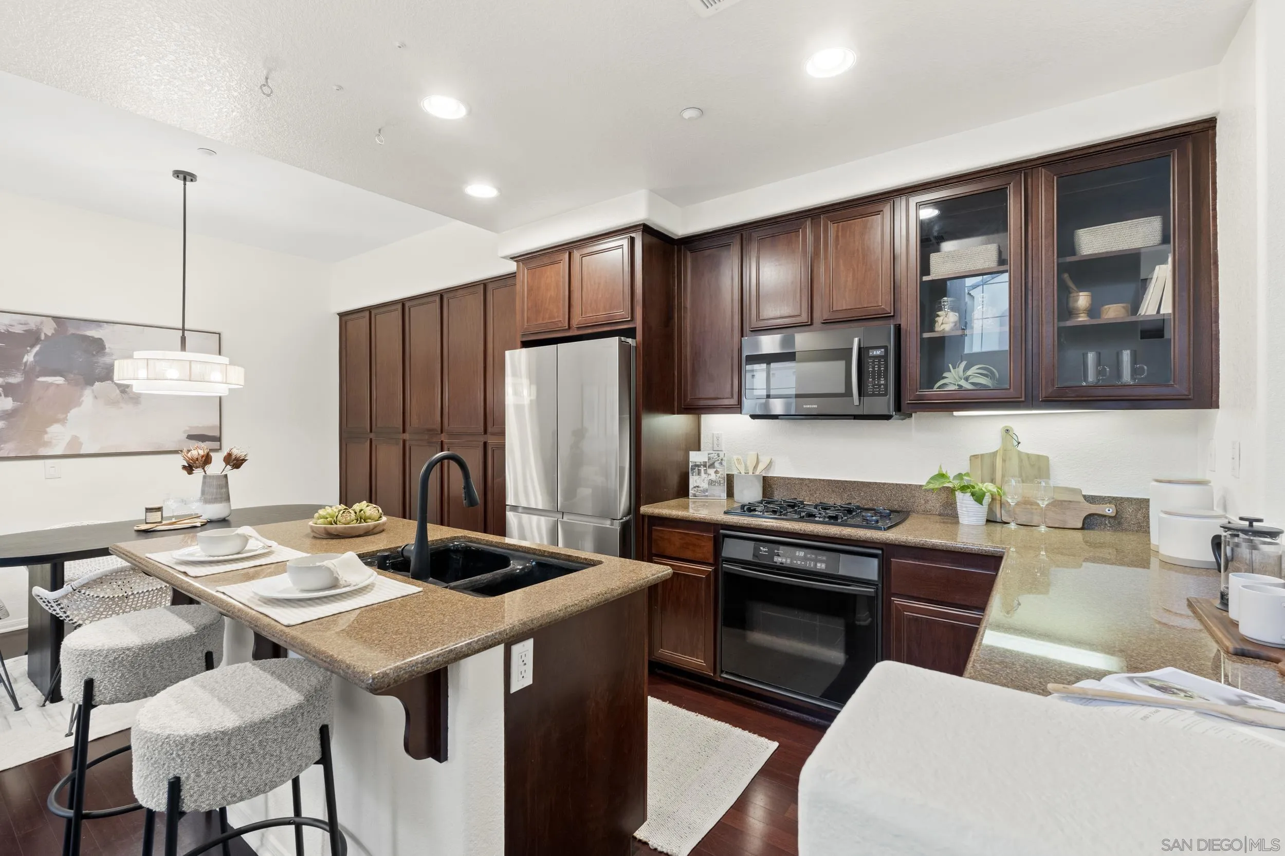 https://cdn.realtyfeed.com/cdn/127/260009934/c08a8ebb05533e714d5f355ef7b369ea.webp