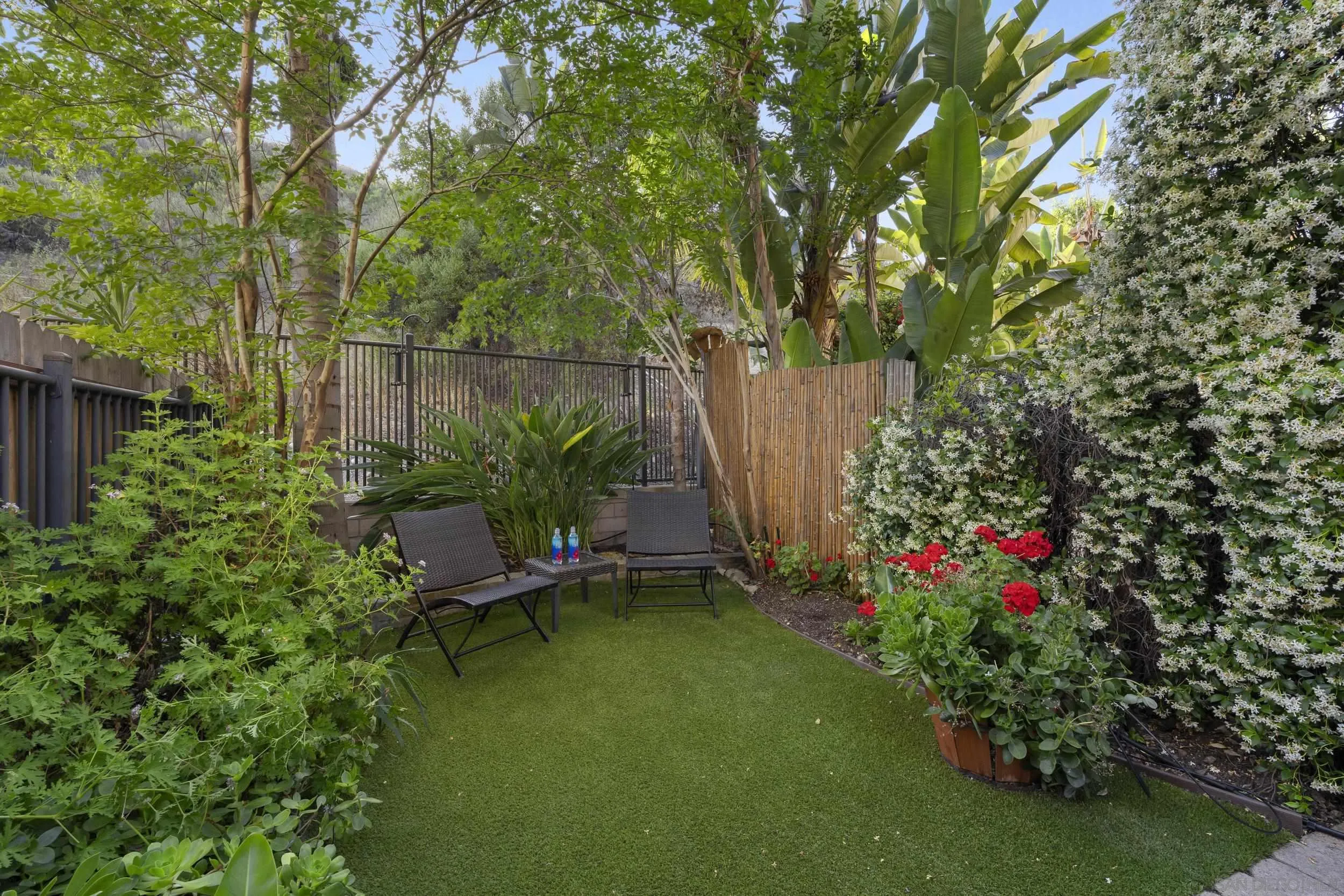 https://cdn.realtyfeed.com/cdn/127/260009934/c9698805e02d65ce9e7df1141ee59e29.webp