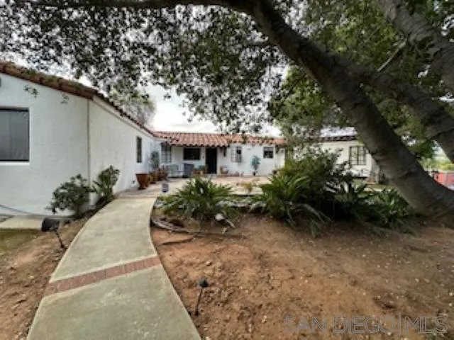 https://cdn.realtyfeed.com/cdn/127/260009939/012cb6ffb34133e8647b37e931958ba9.webp