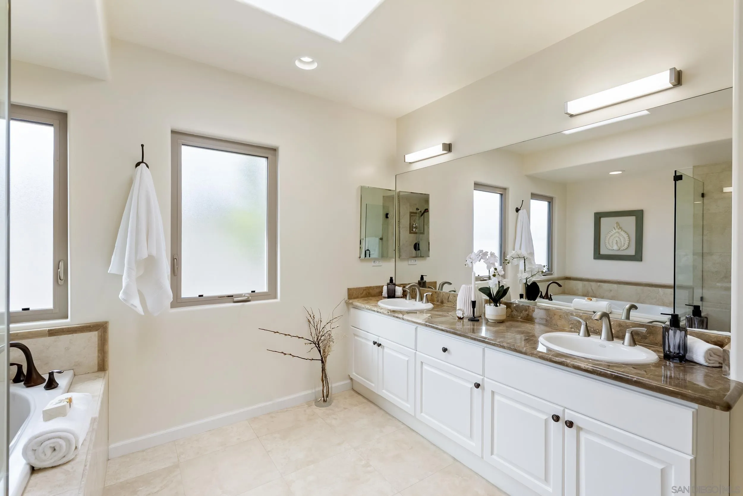 Photo #38: 260009940 Listing: Photo #38