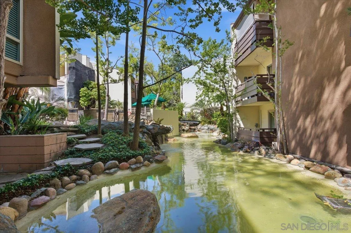 Photo #36: 260009944 Listing: Photo #36