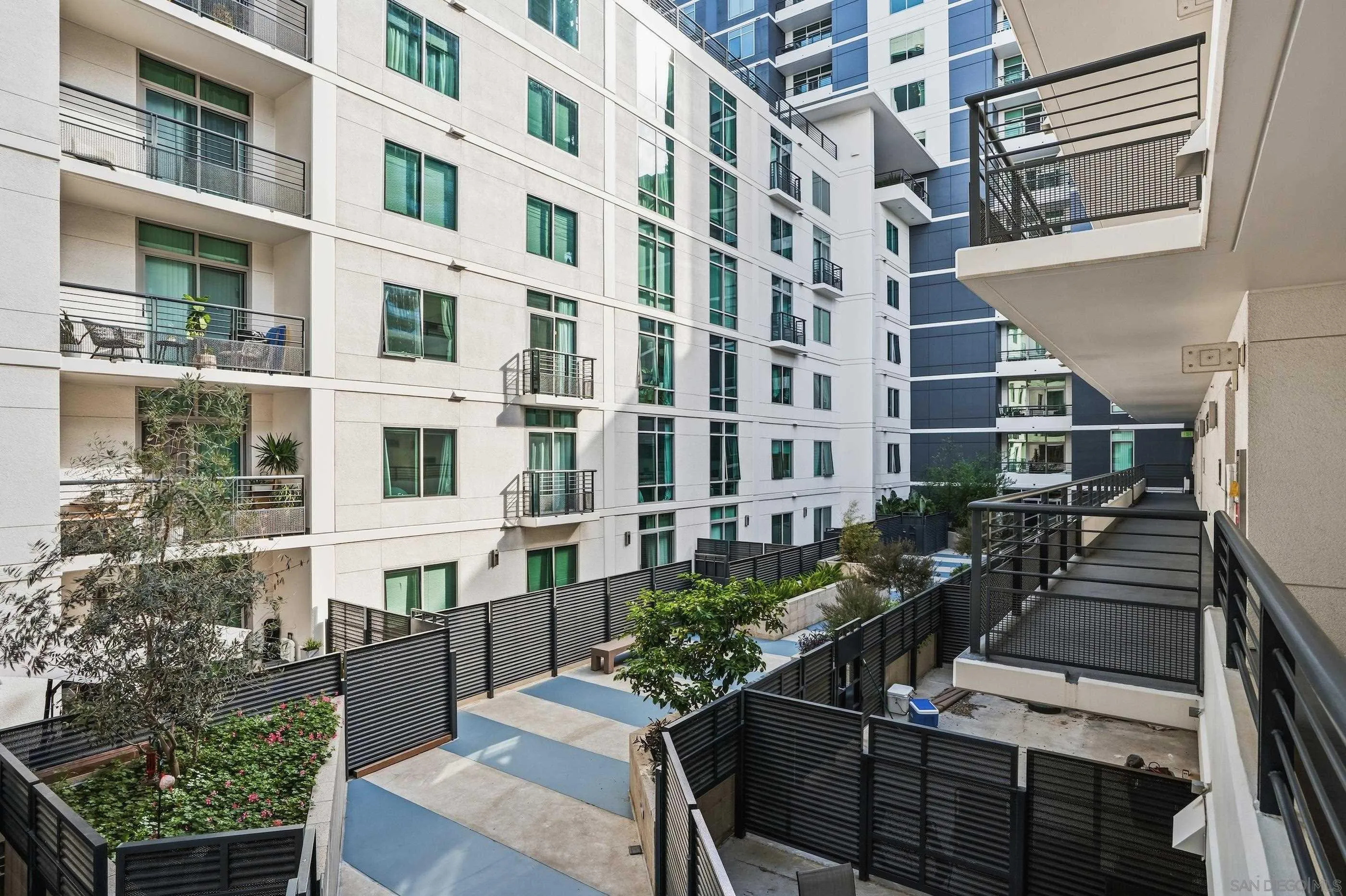 Photo #17: 260009948 Listing: Photo #17