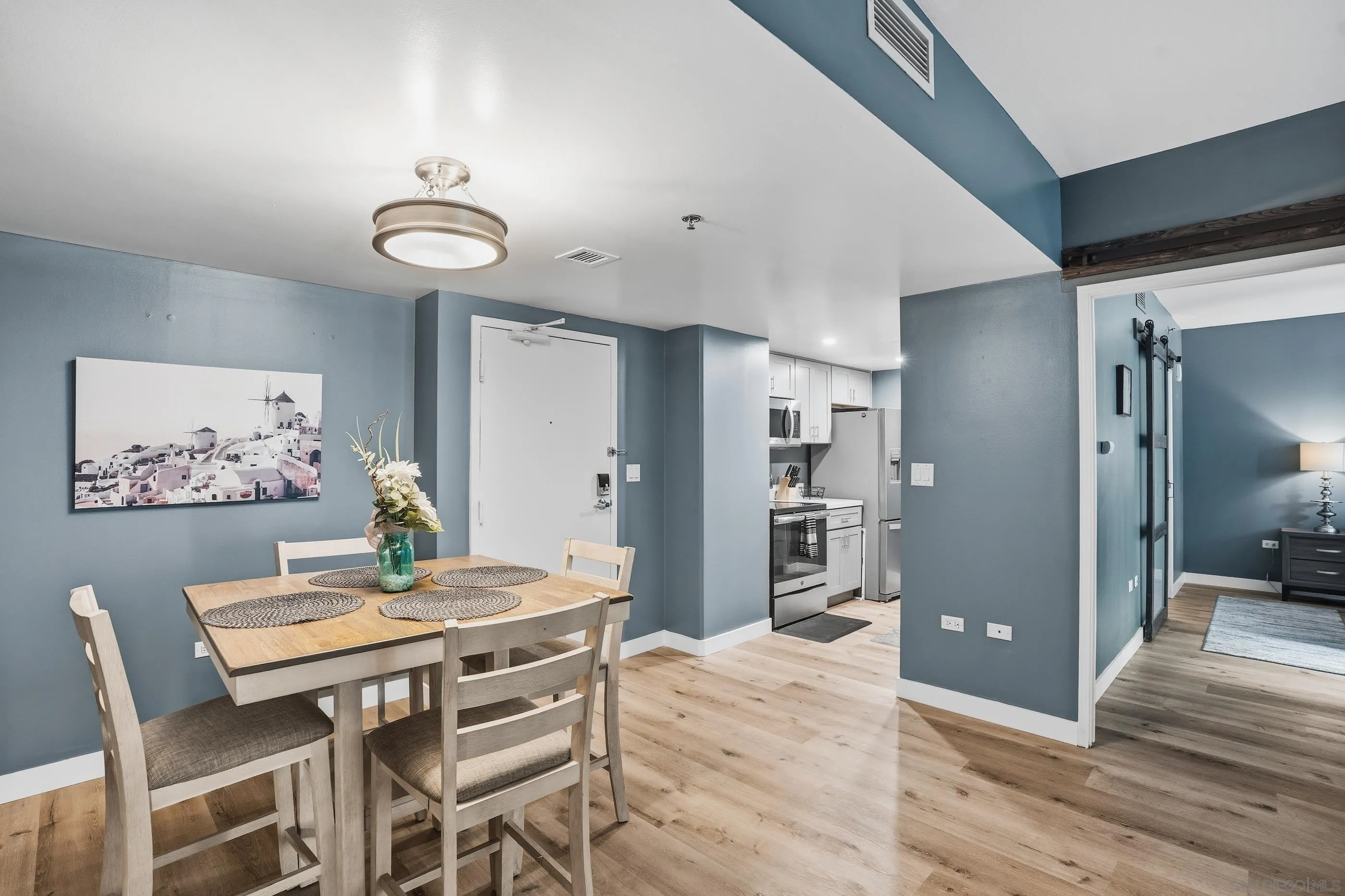 Photo #3: 260009948 Listing: Photo #3