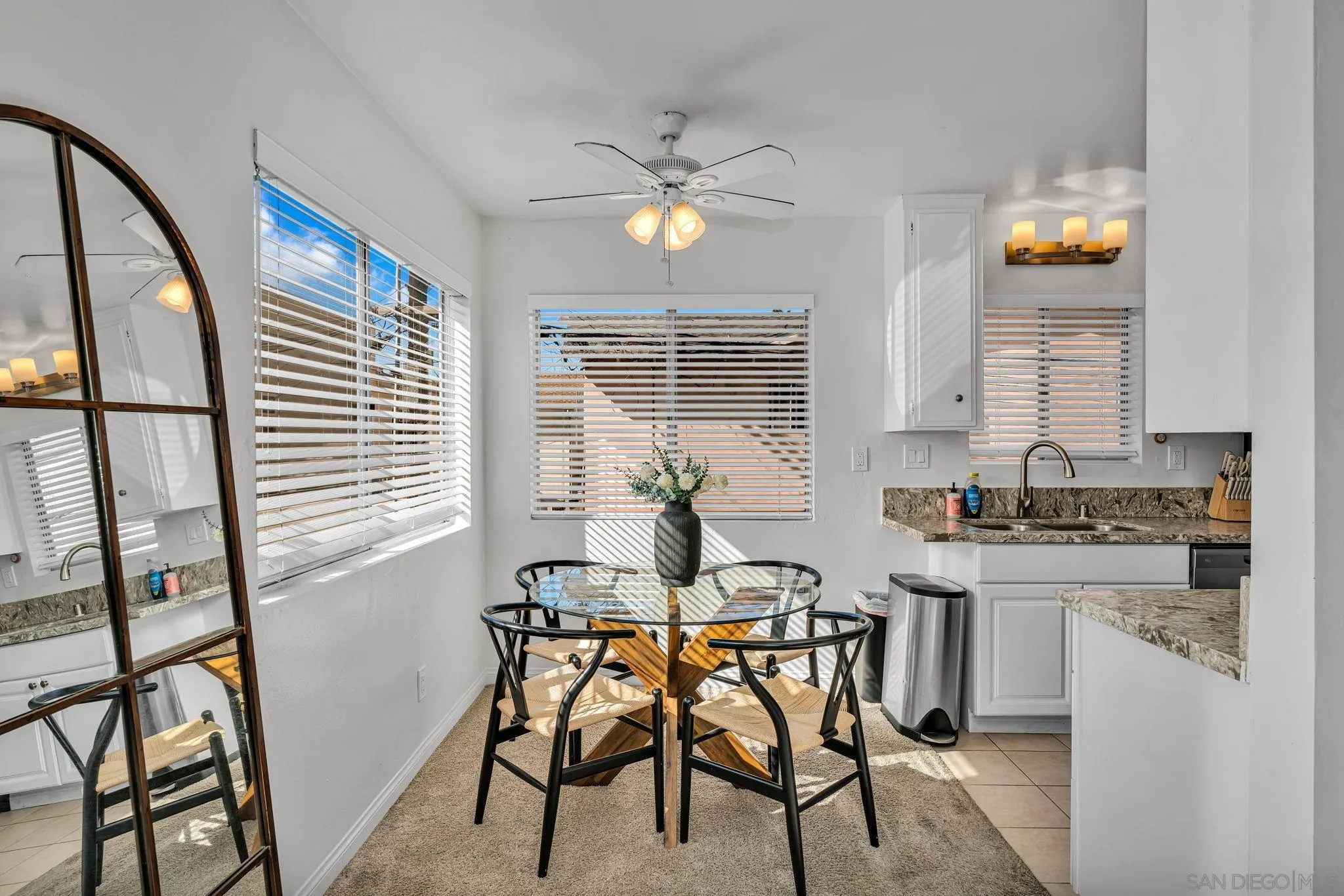 Photo #4: 260009956 Listing: Photo #4