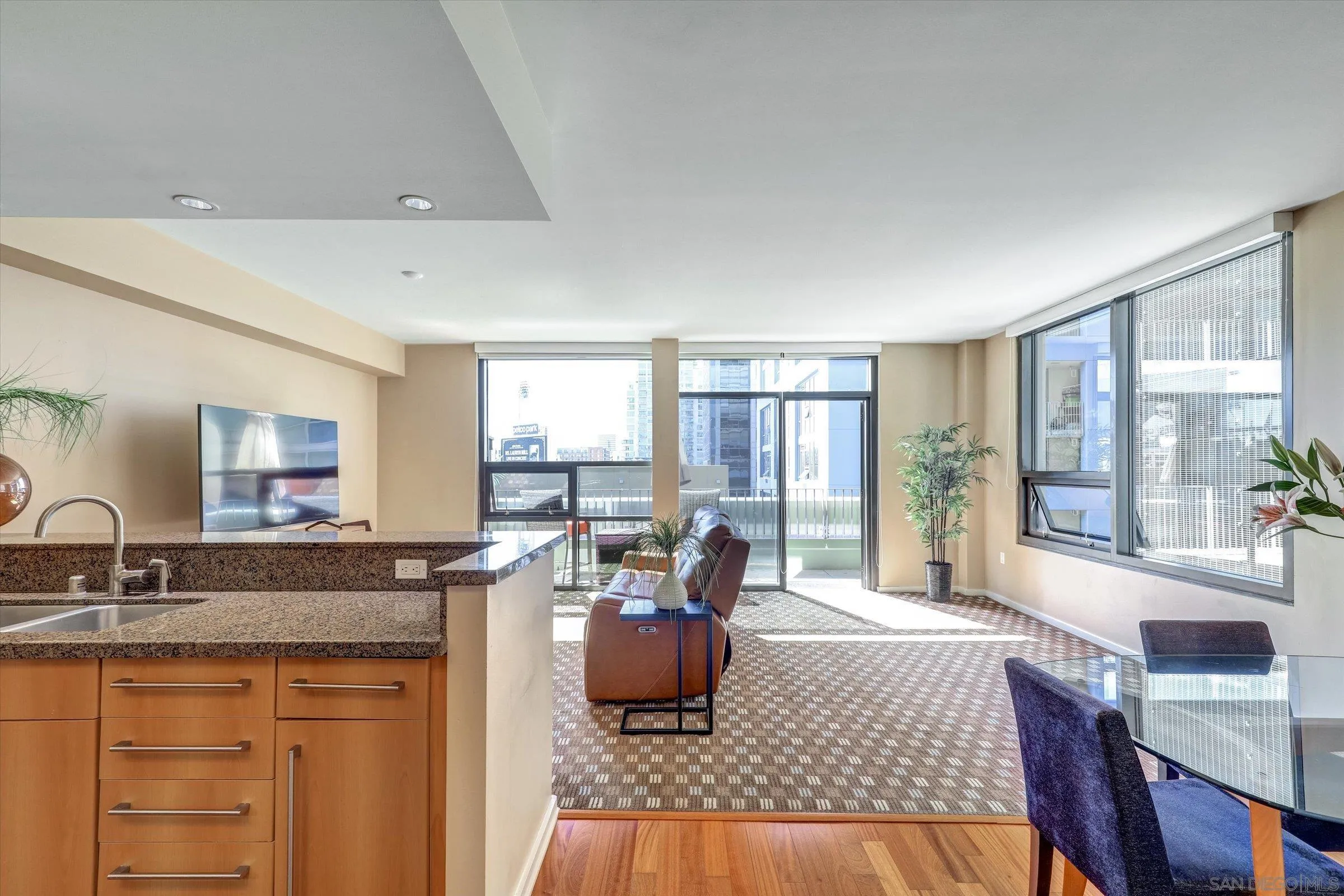 Photo #8: 260009958 Listing: Photo #8