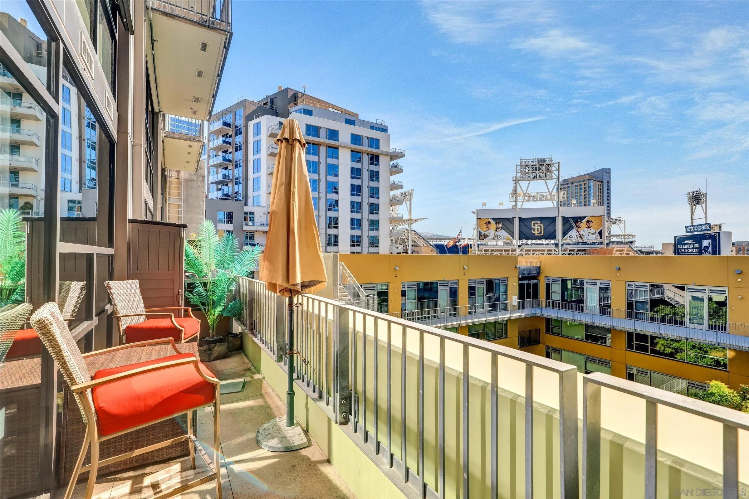 Photo #3: 260009958 Listing: Photo #3