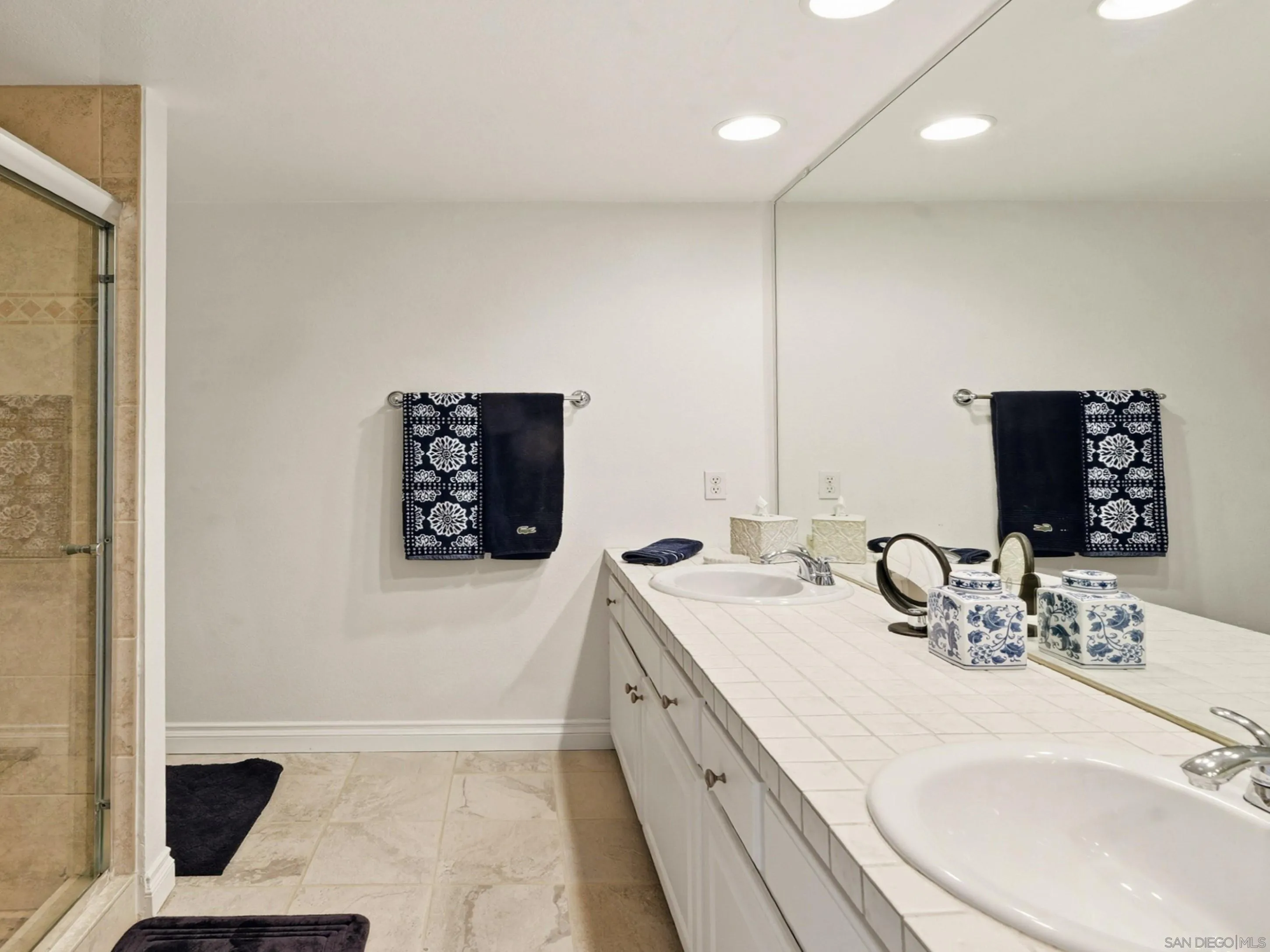 Photo #25: 260009967 Listing: Photo #25