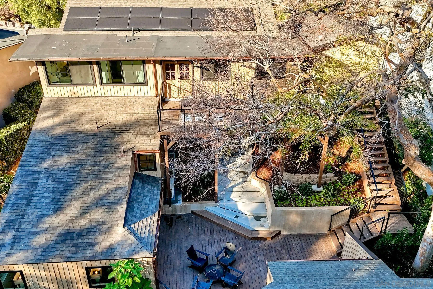 https://cdn.realtyfeed.com/cdn/127/260009974/38793032a4488cc9820a84e7c47f9cf5.webp