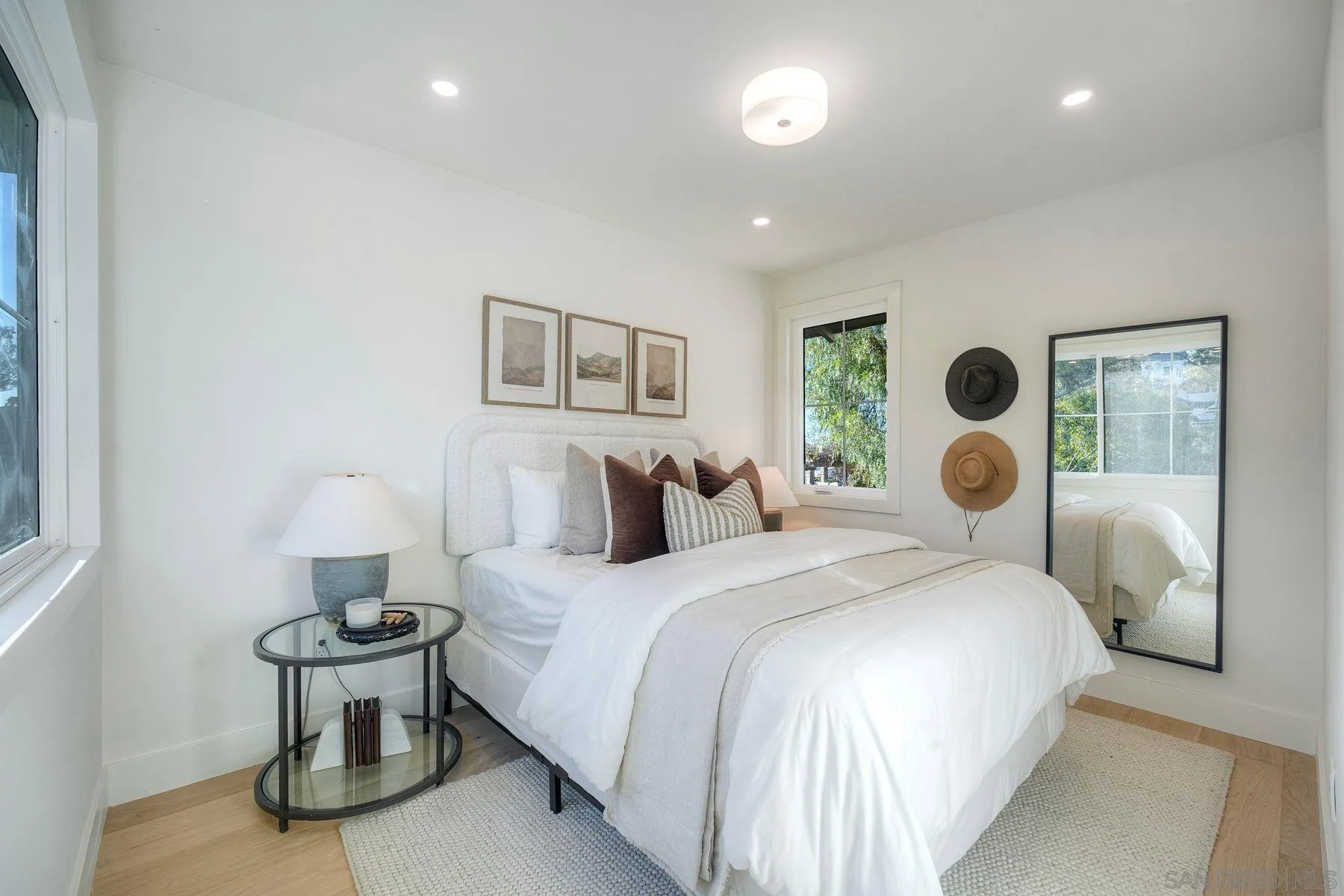 https://cdn.realtyfeed.com/cdn/127/260009974/3fdb0adf52c33c101b49f9be590c8ab3.webp