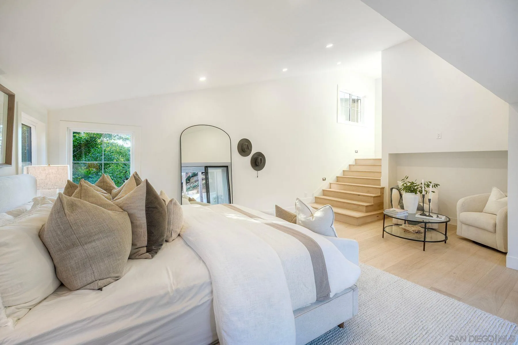 https://cdn.realtyfeed.com/cdn/127/260009974/417a65285a565a2e06c55b33d702108d.webp