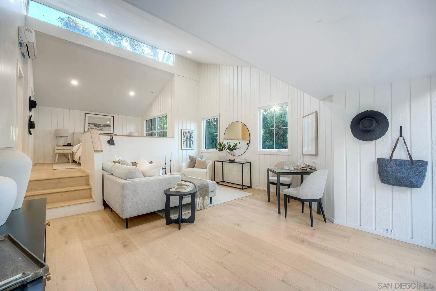 https://cdn.realtyfeed.com/cdn/127/260009974/570cf5743721347165f1f20bbabcd31c.webp