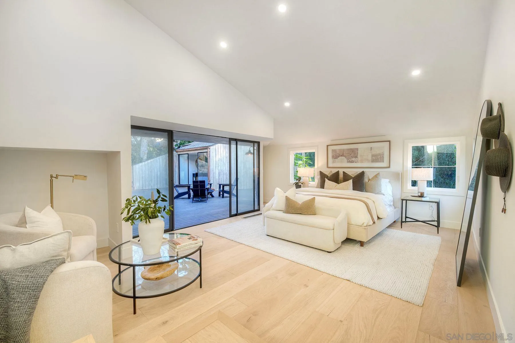 https://cdn.realtyfeed.com/cdn/127/260009974/922862c2d48819ac83ae0e6d9e47bd7f.webp