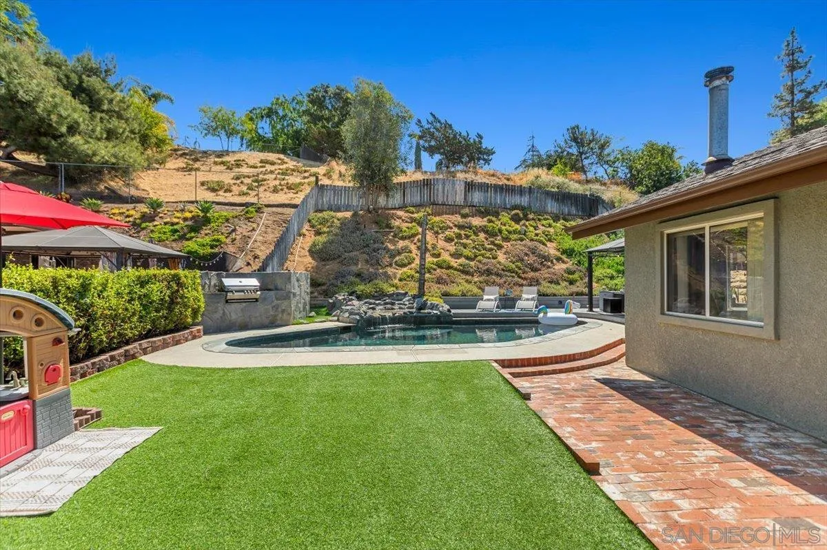 https://cdn.realtyfeed.com/cdn/127/260009983/1bd3a23b6f11895c4d361080724c7f70.webp