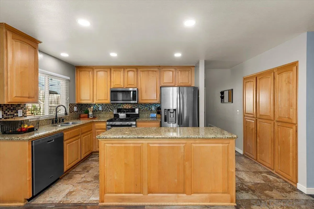 https://cdn.realtyfeed.com/cdn/127/260009983/7650dcd2704120c18176b377c4dbc2c5.webp