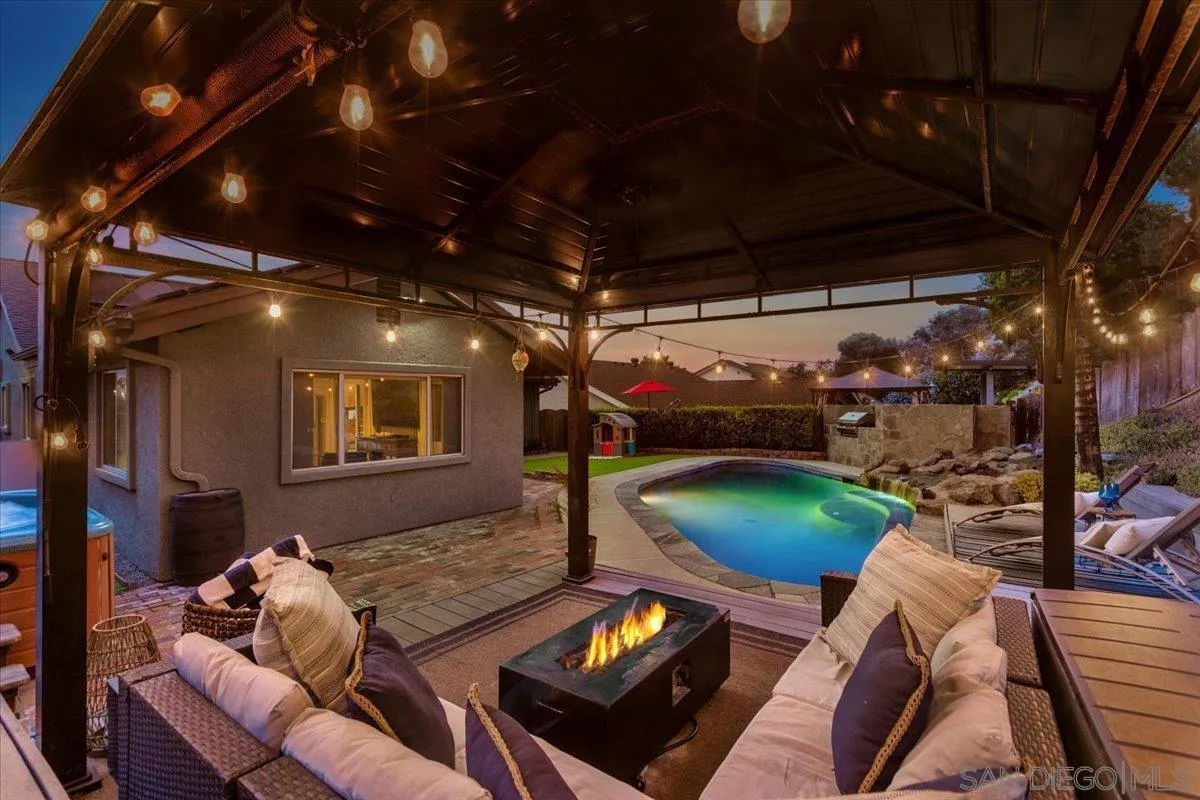 https://cdn.realtyfeed.com/cdn/127/260009983/83eb6dab1c81a039f2609d35252708b6.webp