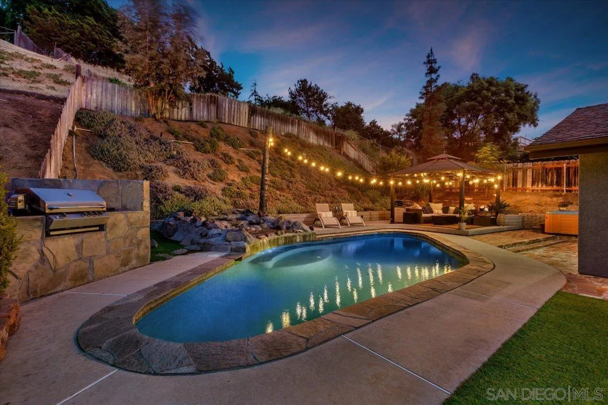 https://cdn.realtyfeed.com/cdn/127/260009983/f6267284bfaf6836089661fed827eb19.webp