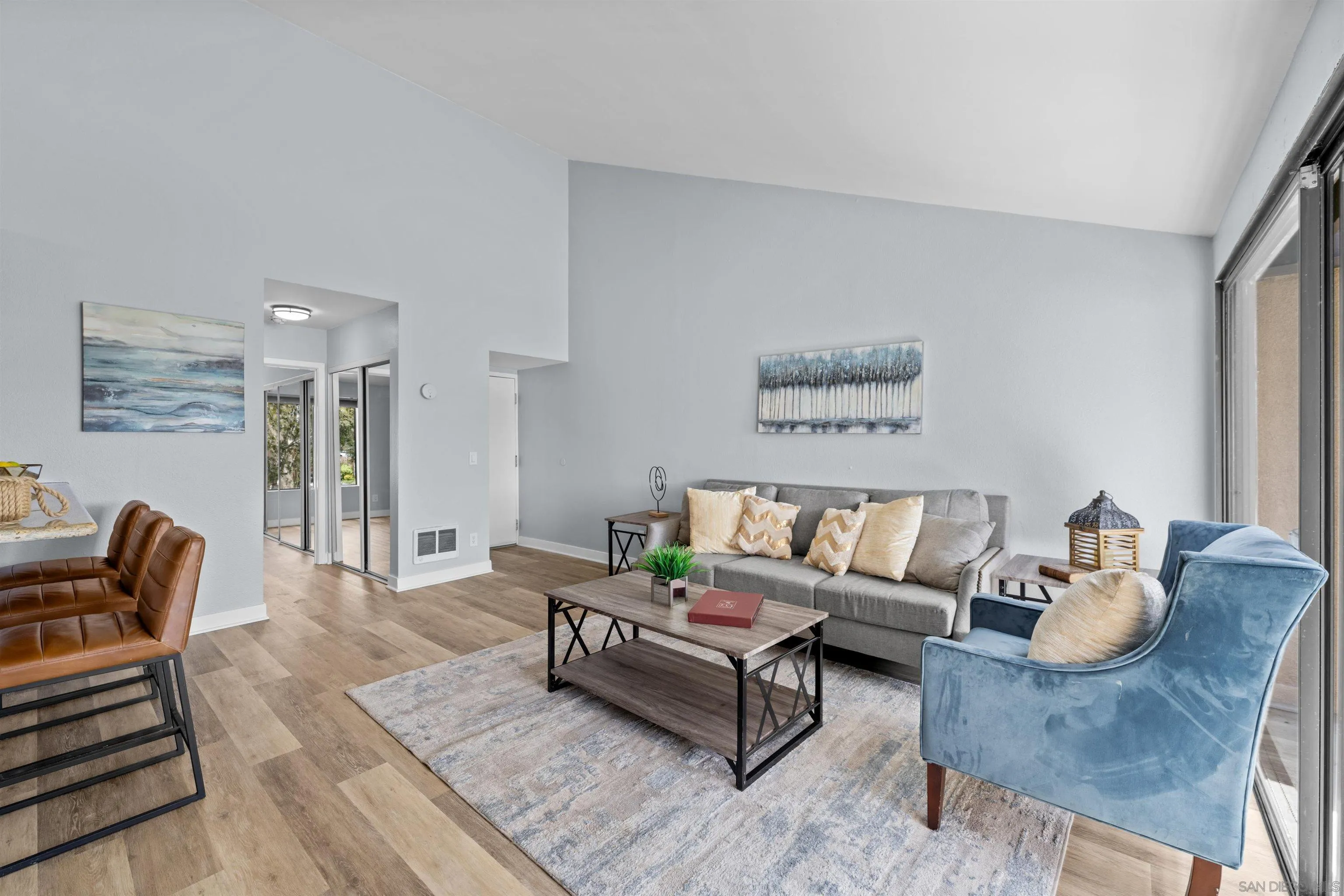 Photo #3: 260009992 Listing: Photo #3