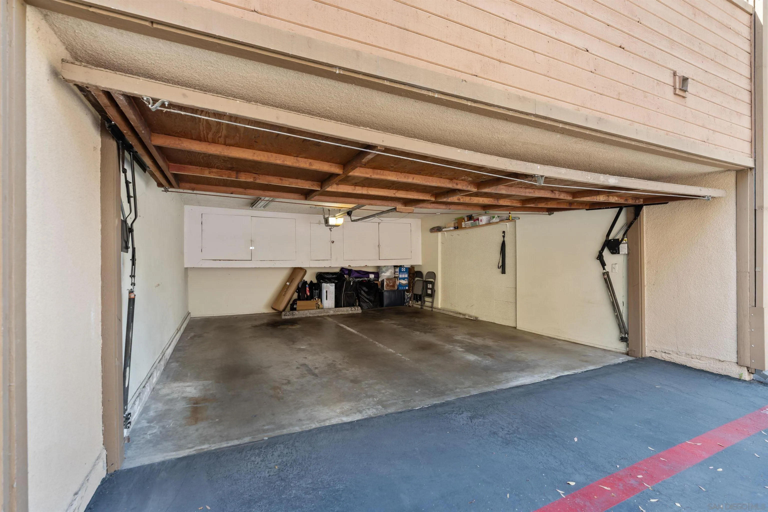 Photo #11: 260009992 Listing: Photo #11