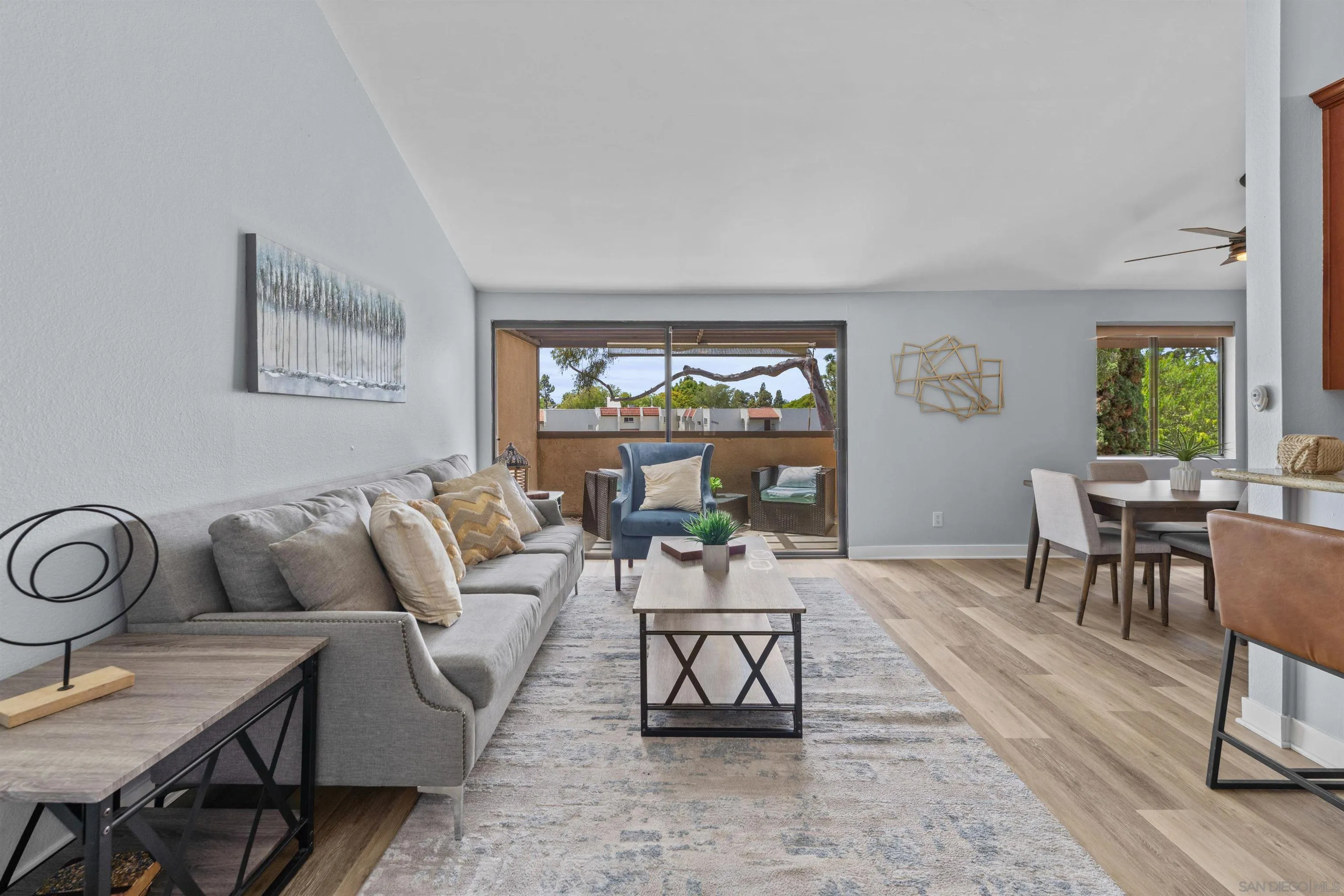 Photo #15: 260009992 Listing: Photo #15