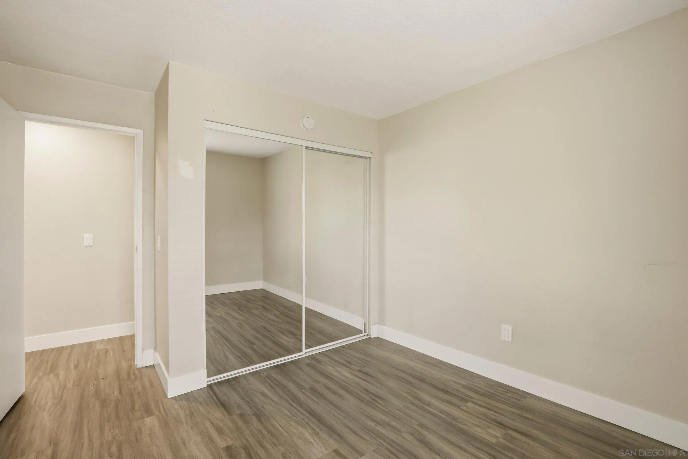 https://cdn.realtyfeed.com/cdn/127/260009995/2734c77abfcc22c3bbb8e718c4af34ca.webp