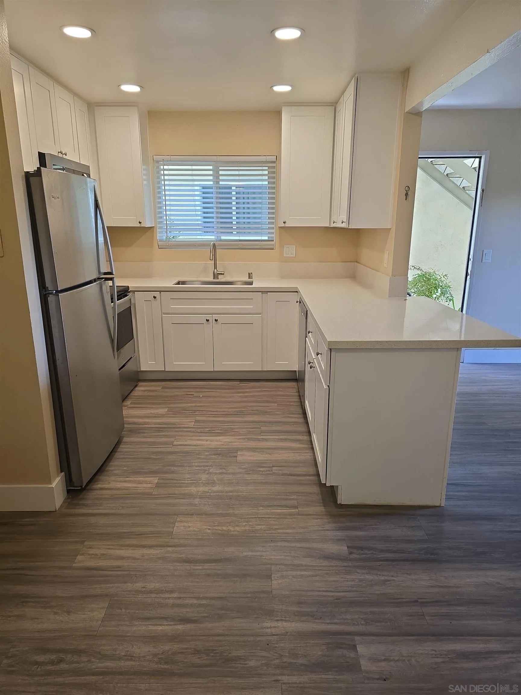 Photo #5: 260009995 Listing: Photo #5