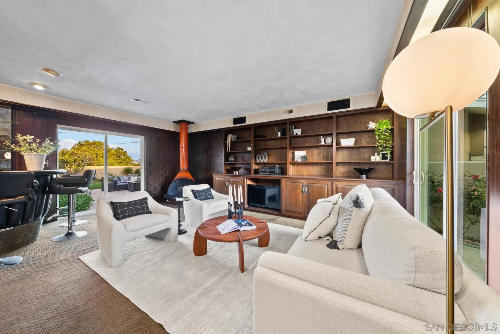 https://cdn.realtyfeed.com/cdn/127/260009996/867adf20315041c5de83ca544a22e383.webp