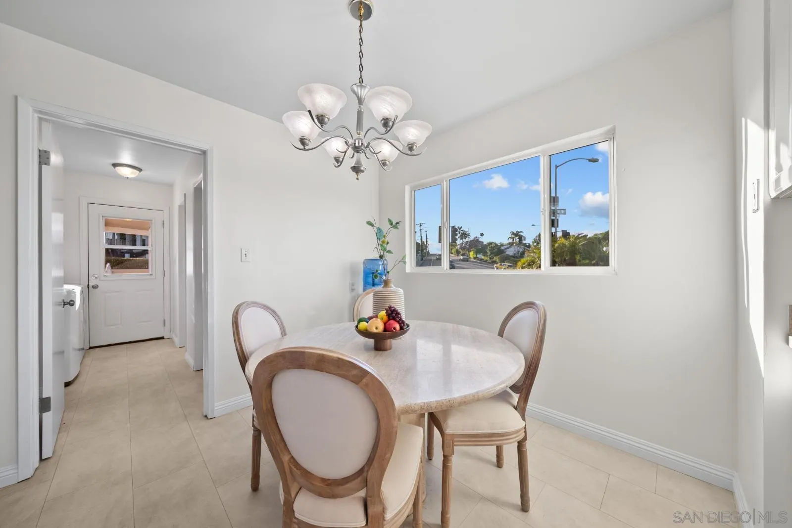 https://cdn.realtyfeed.com/cdn/127/260009996/adcf54f1379319a7e67c032a6a64104a.webp