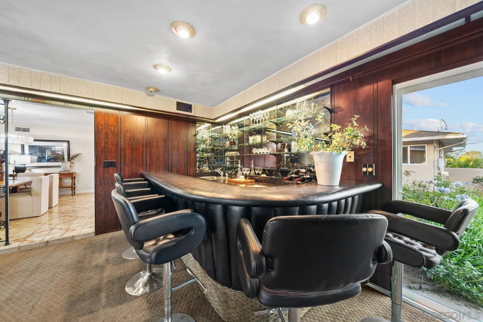 https://cdn.realtyfeed.com/cdn/127/260009996/bf5adf188d321b02c87373c7a512d05c.webp