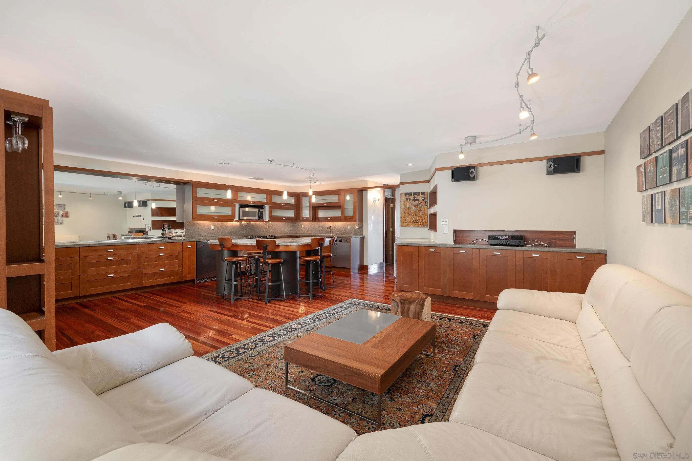 Photo #11: 2600100 Listing: Photo #11