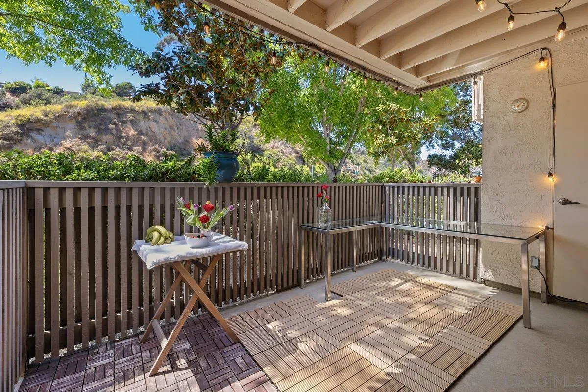 Photo #13: 260010000 Listing: Photo #13