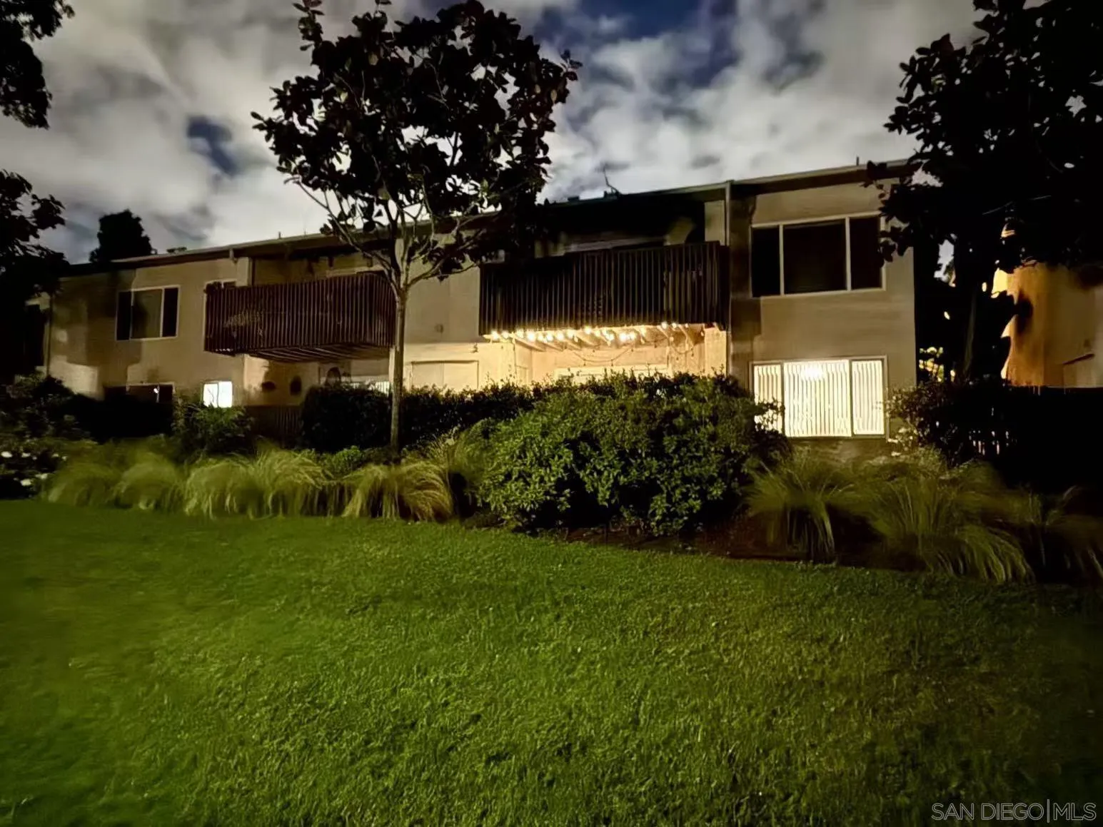 Photo #29: 260010000 Listing: Photo #29