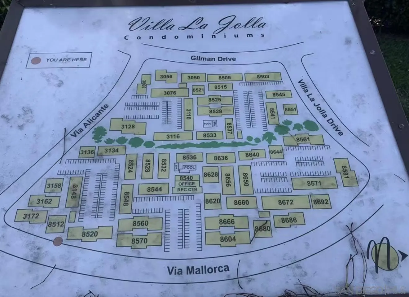 Photo #31: 260010000 Listing: Photo #31