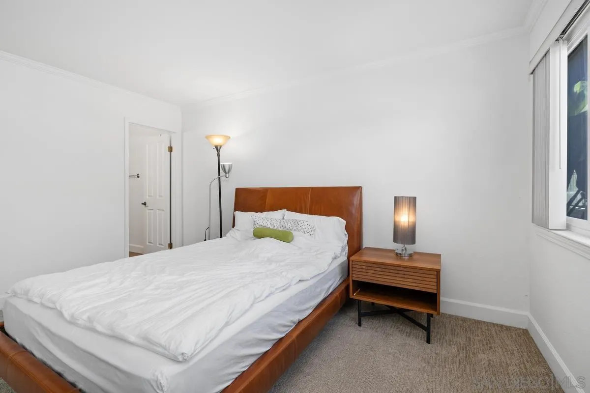 Photo #20: 260010000 Listing: Photo #20