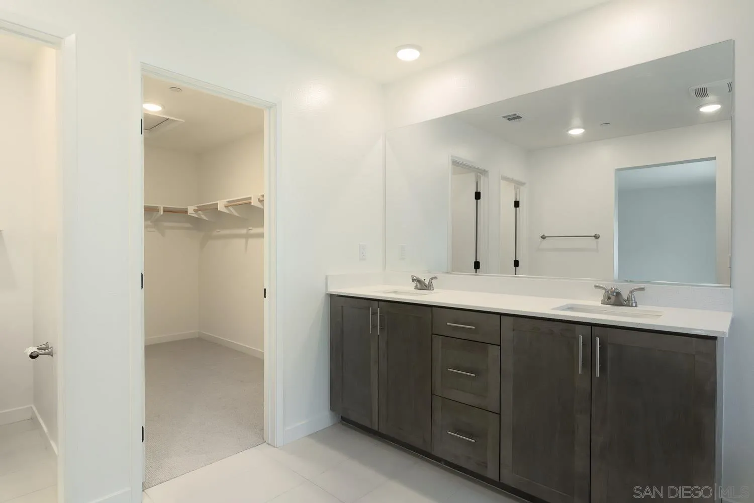 Photo #12: 260010011 Listing: Photo #12