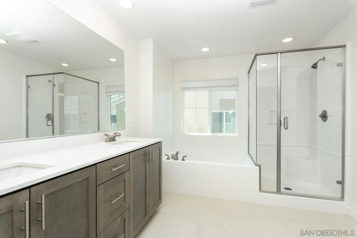Photo #13: 260010011 Listing: Photo #13